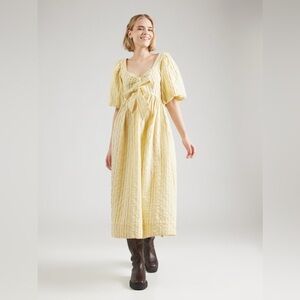 YAS NWT yellow midi dress size 8 striped bow front smocked midi